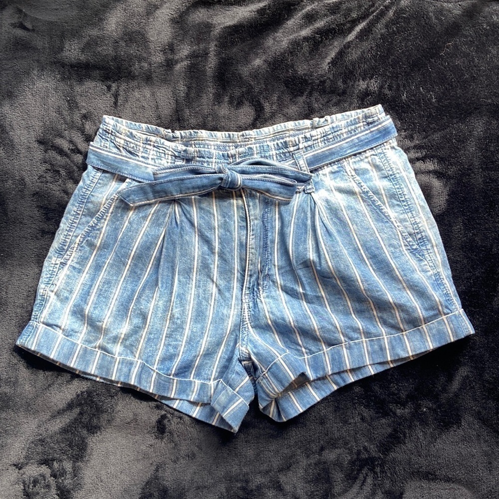 American Eagle Women's Stripped Denim Paper Bag Waist with Tie Belt Shorts - 6 - Picture 2 of 5